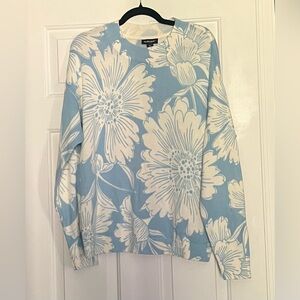 🆕 Studio Park Blue and White Floral Crew Neck Sweater